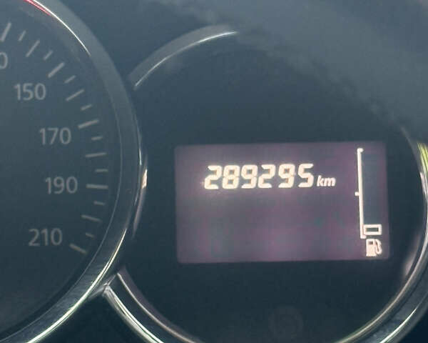 Сірий Рено Логан, об'ємом двигуна 1.15 л та пробігом 300 тис. км за 3800 $, фото 13 на Automoto.ua