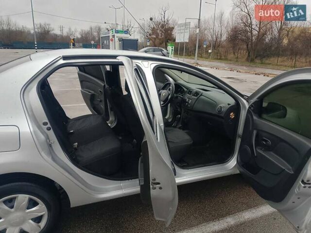 Серый Рено Логан, объемом двигателя 1.15 л и пробегом 285 тыс. км за 4800 $, фото 18 на Automoto.ua