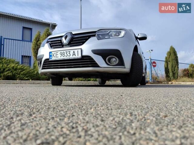 Серый Рено Логан, объемом двигателя 1.5 л и пробегом 172 тыс. км за 7300 $, фото 22 на Automoto.ua