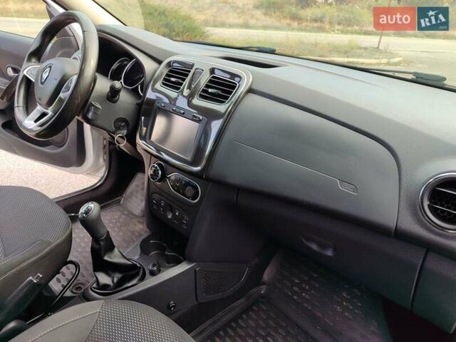 Серый Рено Логан, объемом двигателя 1.5 л и пробегом 172 тыс. км за 7300 $, фото 21 на Automoto.ua