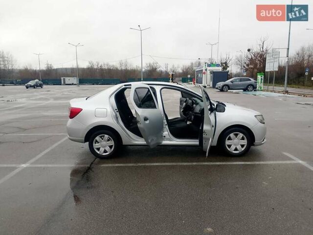 Серый Рено Логан, объемом двигателя 1.15 л и пробегом 285 тыс. км за 4800 $, фото 15 на Automoto.ua