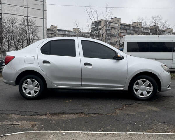 Сірий Рено Логан, об'ємом двигуна 1.15 л та пробігом 300 тис. км за 3800 $, фото 2 на Automoto.ua