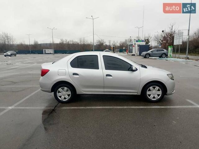 Серый Рено Логан, объемом двигателя 1.15 л и пробегом 285 тыс. км за 4800 $, фото 22 на Automoto.ua