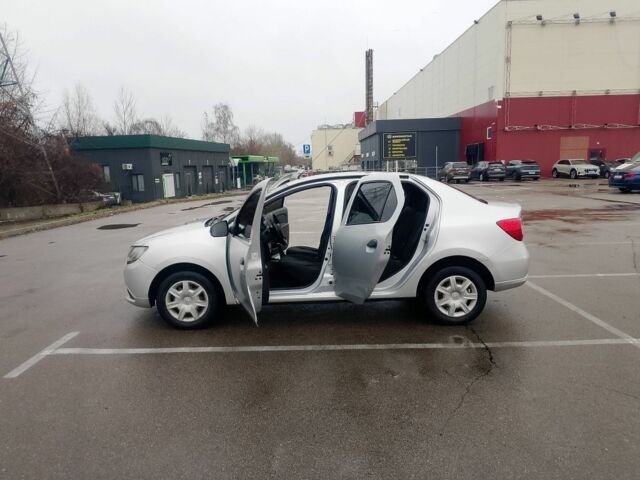 Сірий Рено Логан, об'ємом двигуна 1.1 л та пробігом 285 тис. км за 4500 $, фото 14 на Automoto.ua