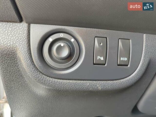 Серый Рено Логан, объемом двигателя 1.5 л и пробегом 172 тыс. км за 7300 $, фото 25 на Automoto.ua