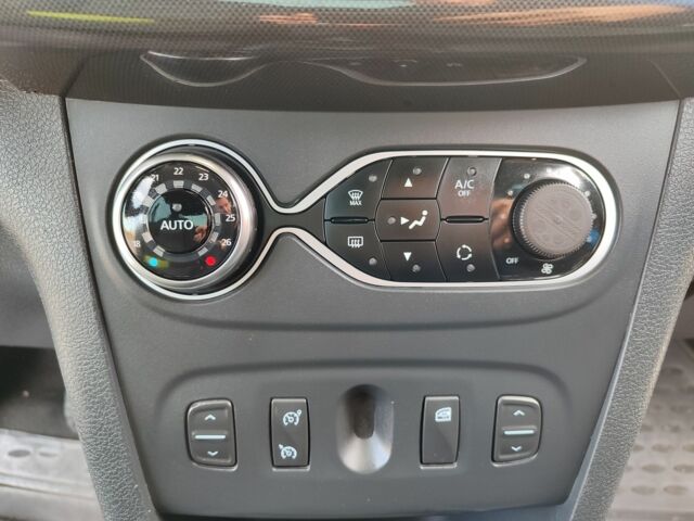 Рено Логан 2016 в Синельниковом на Automoto.ua Серый Рено Логан, объемом двигателя 1.5 л и пробегом 172 тыс. км за 7300 $, фото 20 на Automoto.ua