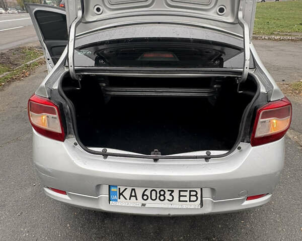 Сірий Рено Логан, об'ємом двигуна 1.15 л та пробігом 300 тис. км за 3800 $, фото 9 на Automoto.ua