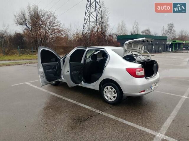 Серый Рено Логан, объемом двигателя 1.15 л и пробегом 285 тыс. км за 4800 $, фото 11 на Automoto.ua