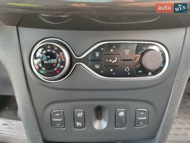 Серый Рено Логан, объемом двигателя 1.5 л и пробегом 172 тыс. км за 7300 $, фото 19 на Automoto.ua