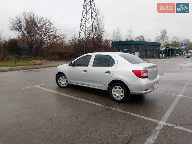 Сірий Рено Логан, об'ємом двигуна 1.15 л та пробігом 285 тис. км за 4000 $, фото 4 на Automoto.ua