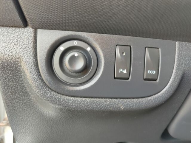 Рено Логан 2016 в Синельниковом на Automoto.ua Серый Рено Логан, объемом двигателя 1.5 л и пробегом 172 тыс. км за 7300 $, фото 3 на Automoto.ua