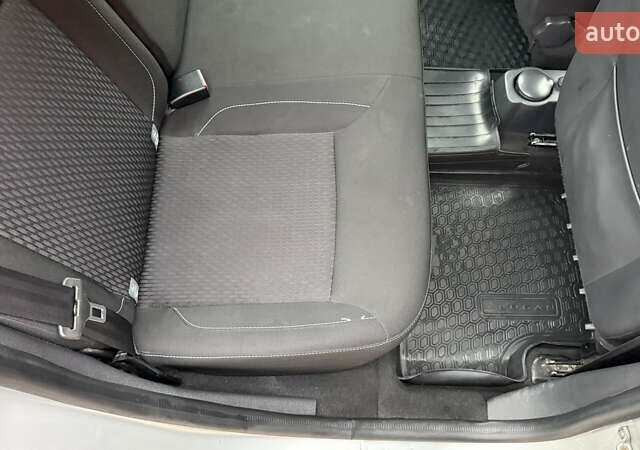 Сірий Рено Логан, об'ємом двигуна 1.46 л та пробігом 149 тис. км за 7600 $, фото 33 на Automoto.ua