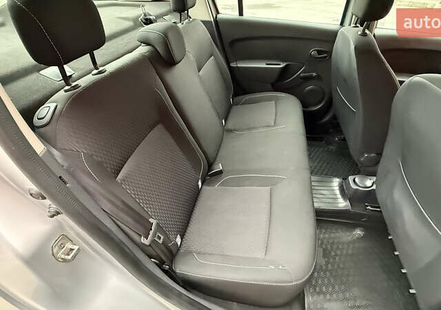 Сірий Рено Логан, об'ємом двигуна 1.46 л та пробігом 149 тис. км за 7600 $, фото 34 на Automoto.ua