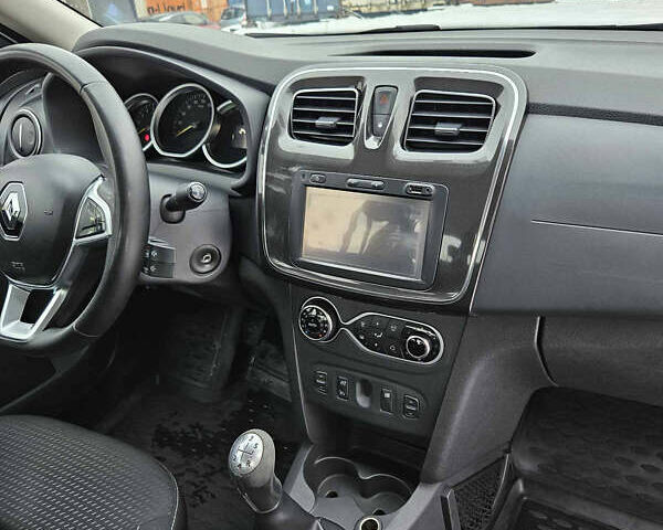 Сірий Рено Логан, об'ємом двигуна 1.46 л та пробігом 360 тис. км за 6500 $, фото 4 на Automoto.ua