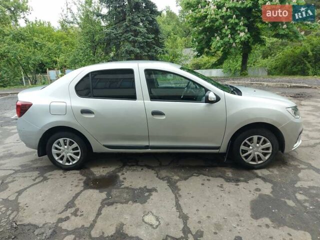 Сірий Рено Логан, об'ємом двигуна 0.9 л та пробігом 93 тис. км за 7300 $, фото 4 на Automoto.ua