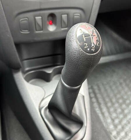 Сірий Рено Логан, об'ємом двигуна 1.46 л та пробігом 149 тис. км за 7600 $, фото 26 на Automoto.ua