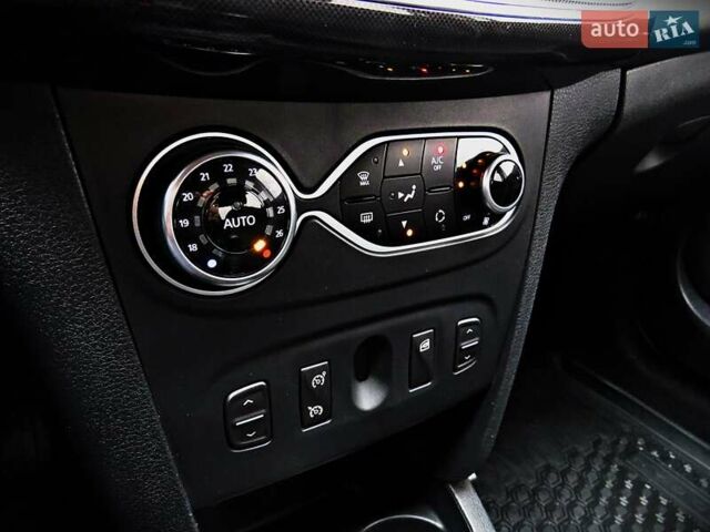 Серый Рено Логан, объемом двигателя 0.9 л и пробегом 148 тыс. км за 6000 $, фото 11 на Automoto.ua