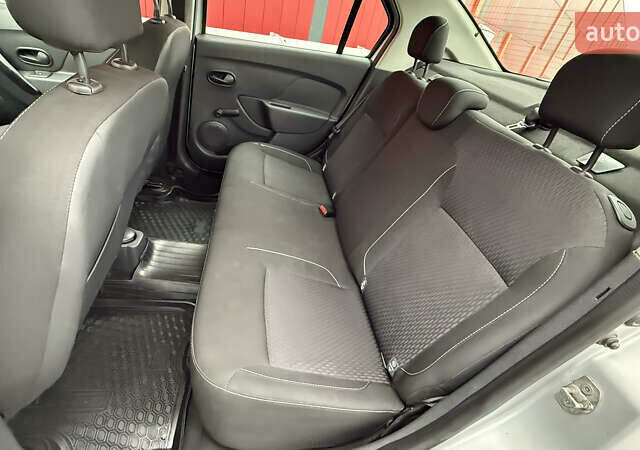 Сірий Рено Логан, об'ємом двигуна 1.46 л та пробігом 149 тис. км за 7600 $, фото 29 на Automoto.ua