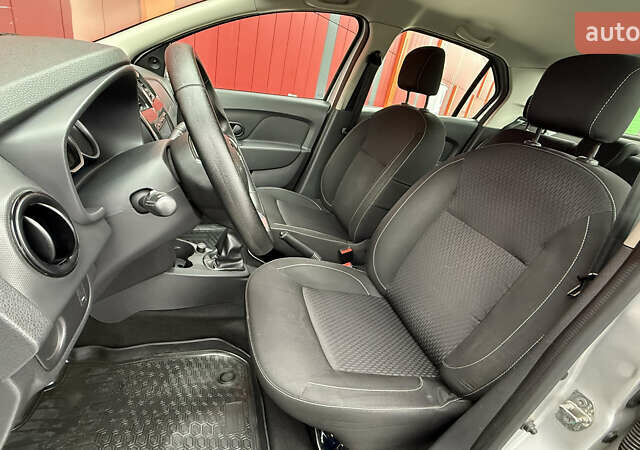 Сірий Рено Логан, об'ємом двигуна 1.46 л та пробігом 149 тис. км за 7600 $, фото 19 на Automoto.ua