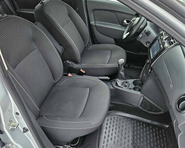 Сірий Рено Логан, об'ємом двигуна 1.46 л та пробігом 360 тис. км за 6500 $, фото 6 на Automoto.ua