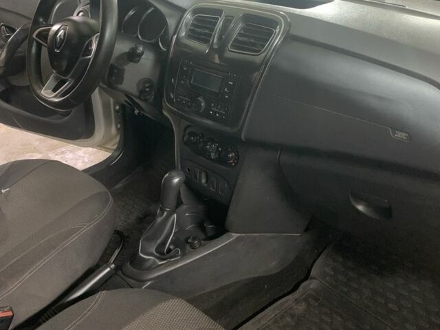 Сірий Рено Логан, об'ємом двигуна 1.1 л та пробігом 400 тис. км за 2700 $, фото 3 на Automoto.ua