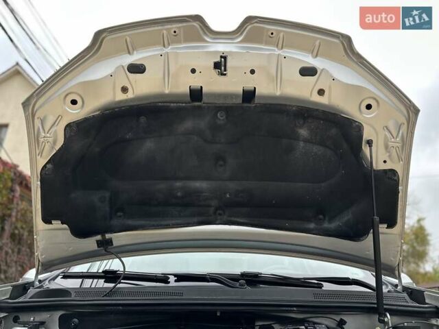 Сірий Рено Логан, об'ємом двигуна 1.46 л та пробігом 230 тис. км за 7700 $, фото 75 на Automoto.ua