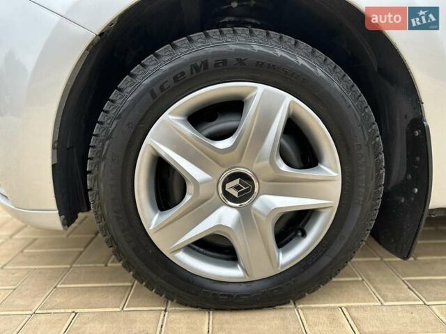 Сірий Рено Логан, об'ємом двигуна 1.46 л та пробігом 230 тис. км за 7700 $, фото 83 на Automoto.ua