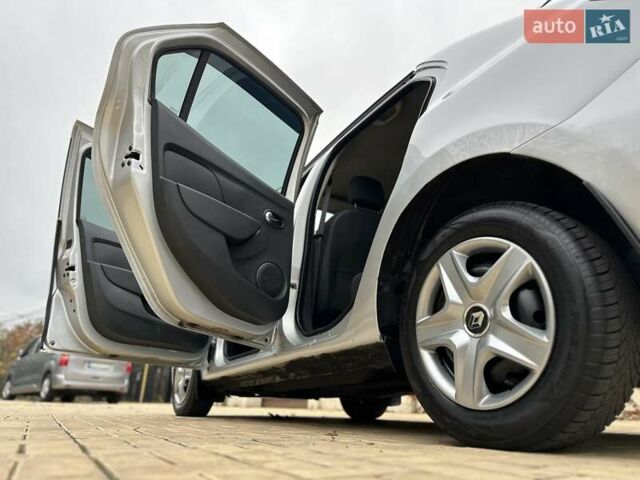 Сірий Рено Логан, об'ємом двигуна 1.46 л та пробігом 230 тис. км за 7700 $, фото 54 на Automoto.ua