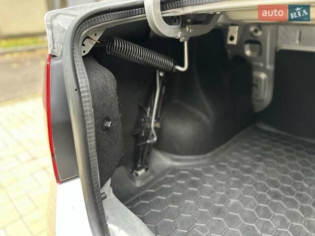 Сірий Рено Логан, об'ємом двигуна 1.46 л та пробігом 230 тис. км за 7700 $, фото 71 на Automoto.ua