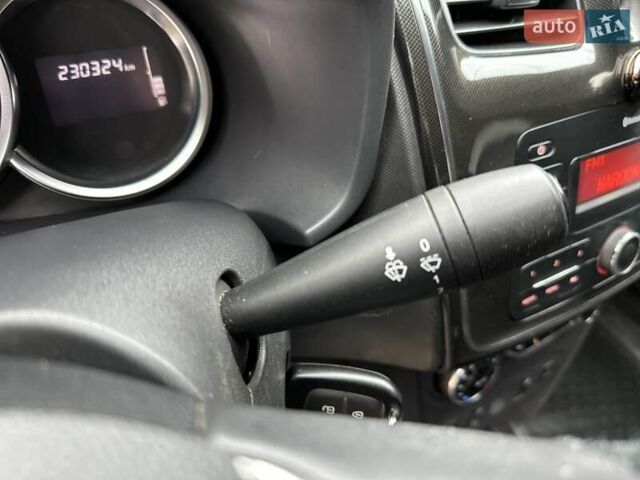 Сірий Рено Логан, об'ємом двигуна 1.46 л та пробігом 230 тис. км за 7700 $, фото 40 на Automoto.ua