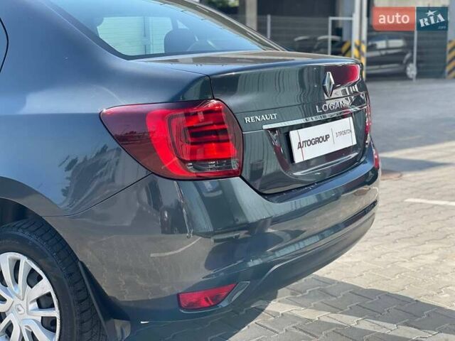 Серый Рено Логан, объемом двигателя 1 л и пробегом 78 тыс. км за 8999 $, фото 4 на Automoto.ua