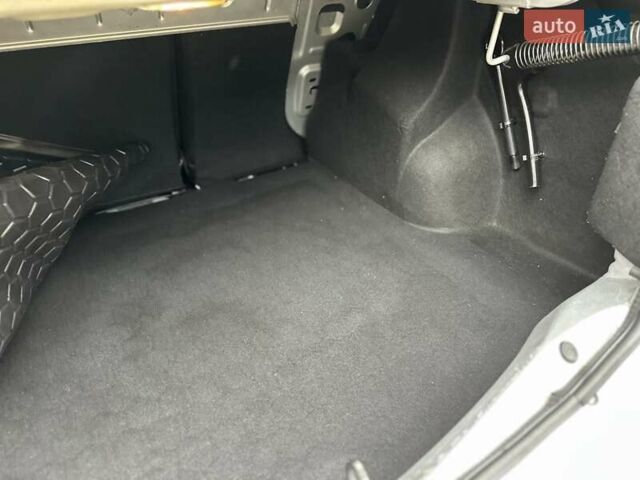 Сірий Рено Логан, об'ємом двигуна 1.46 л та пробігом 230 тис. км за 7700 $, фото 72 на Automoto.ua