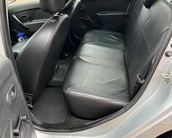 Сірий Рено Логан, об'ємом двигуна 1.46 л та пробігом 165 тис. км за 7000 $, фото 8 на Automoto.ua