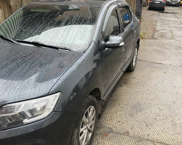 Серый Рено Логан, объемом двигателя 1.5 л и пробегом 132 тыс. км за 7500 $, фото 3 на Automoto.ua