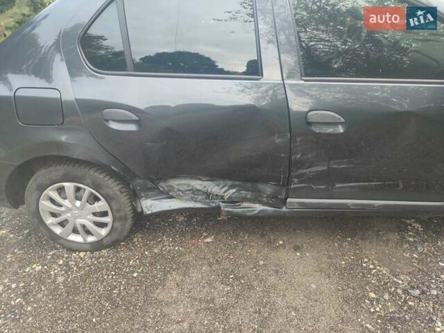 Серый Рено Логан, объемом двигателя 1 л и пробегом 195 тыс. км за 4550 $, фото 3 на Automoto.ua