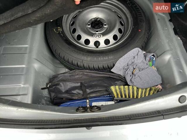 Сірий Рено Логан, об'ємом двигуна 1.46 л та пробігом 165 тис. км за 7000 $, фото 5 на Automoto.ua