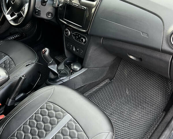 Сірий Рено Логан, об'ємом двигуна 1.46 л та пробігом 135 тис. км за 8800 $, фото 5 на Automoto.ua