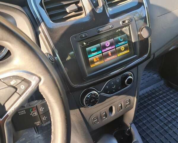 Серый Рено Логан, объемом двигателя 1.46 л и пробегом 40 тыс. км за 14500 $, фото 5 на Automoto.ua