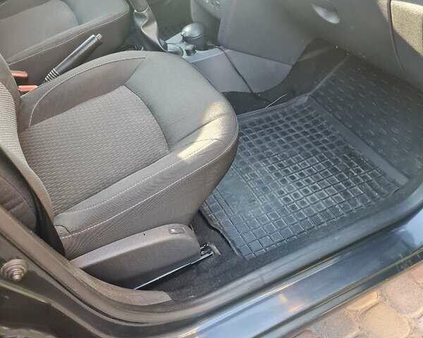 Серый Рено Логан, объемом двигателя 1.46 л и пробегом 40 тыс. км за 14500 $, фото 11 на Automoto.ua