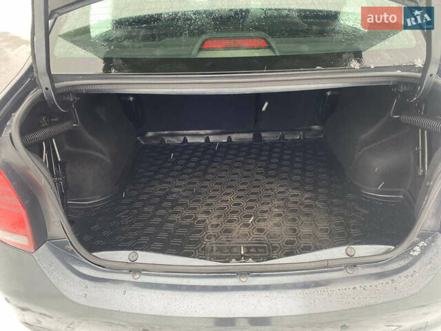 Серый Рено Логан, объемом двигателя 0.9 л и пробегом 97 тыс. км за 8300 $, фото 26 на Automoto.ua