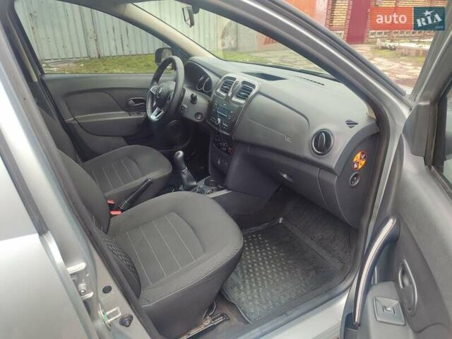Серый Рено Логан, объемом двигателя 1 л и пробегом 116 тыс. км за 6300 $, фото 9 на Automoto.ua