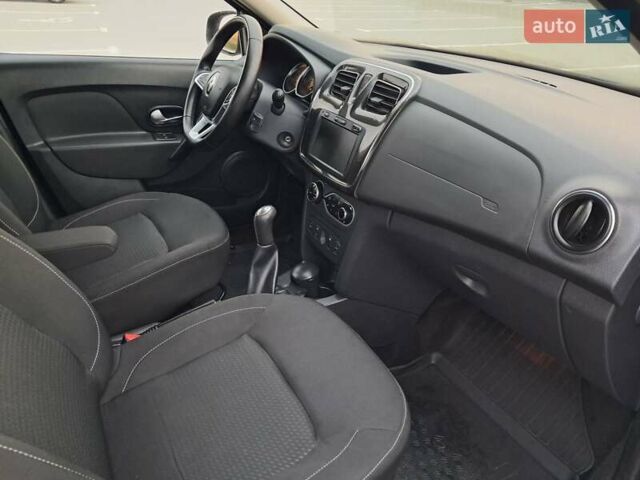 Рено Логан 2021 в Виннице на Automoto.ua Серый Рено Логан, объемом двигателя 0.9 л и пробегом 42 тыс. км за 5850 $, фото 22 на Automoto.ua