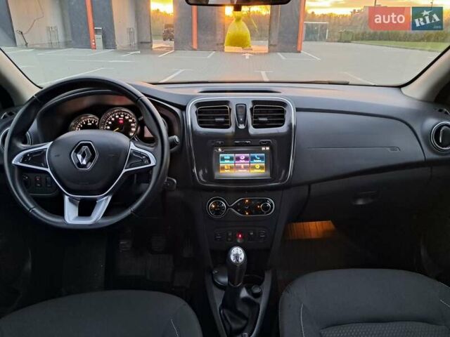 Рено Логан 2021 в Виннице на Automoto.ua Серый Рено Логан, объемом двигателя 0.9 л и пробегом 42 тыс. км за 5850 $, фото 31 на Automoto.ua