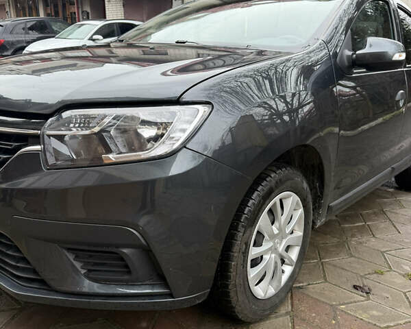 Серый Рено Логан, объемом двигателя 1.46 л и пробегом 105 тыс. км за 9850 $, фото 1 на Automoto.ua