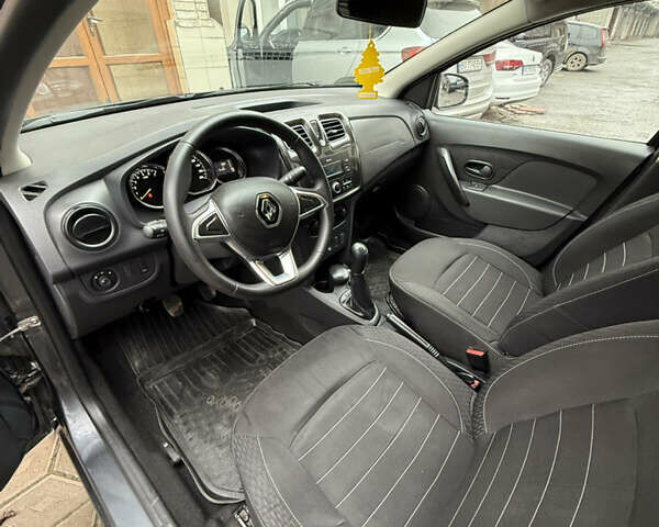 Серый Рено Логан, объемом двигателя 1.46 л и пробегом 105 тыс. км за 9850 $, фото 9 на Automoto.ua