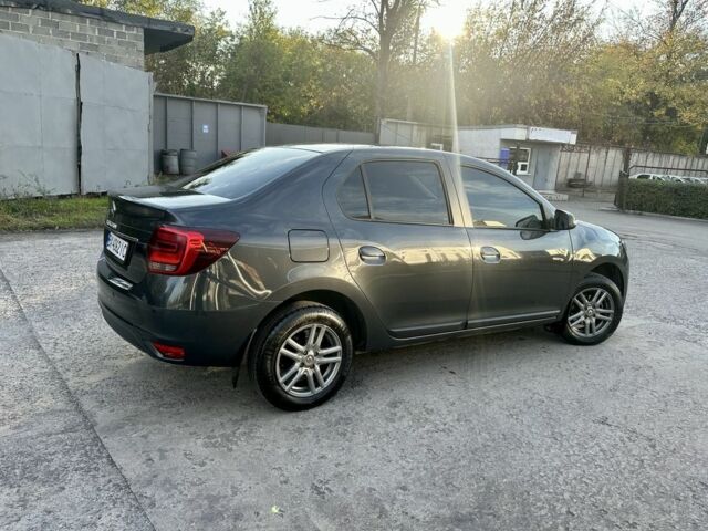 Серый Рено Логан, объемом двигателя 1.5 л и пробегом 41 тыс. км за 10500 $, фото 2 на Automoto.ua