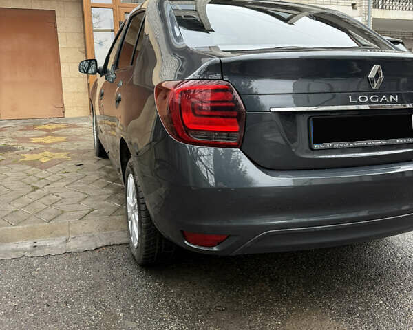 Серый Рено Логан, объемом двигателя 1.46 л и пробегом 105 тыс. км за 9850 $, фото 3 на Automoto.ua