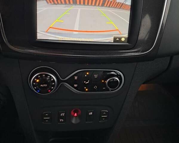 Рено Логан 2021 в Виннице на Automoto.ua Серый Рено Логан, объемом двигателя 0.9 л и пробегом 42 тыс. км за 5850 $, фото 26 на Automoto.ua