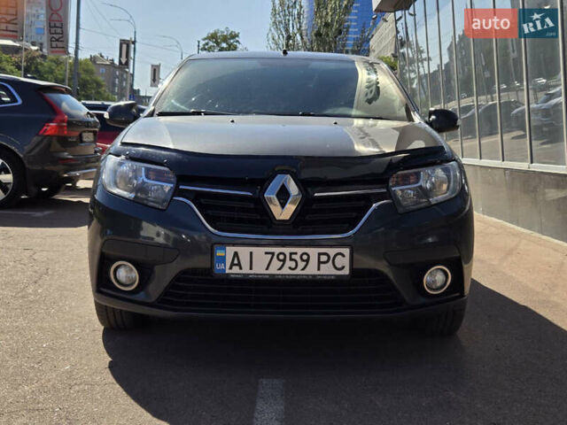 Серый Рено Логан, объемом двигателя 1.5 л и пробегом 230 тыс. км за 8900 $, фото 2 на Automoto.ua