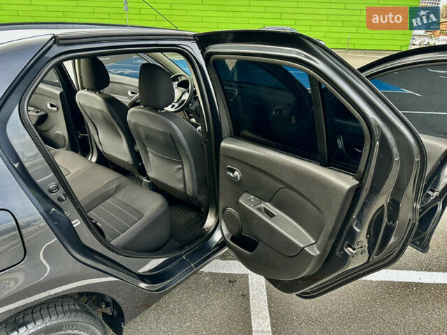 Серый Рено Логан, объемом двигателя 1.46 л и пробегом 48 тыс. км за 12399 $, фото 39 на Automoto.ua